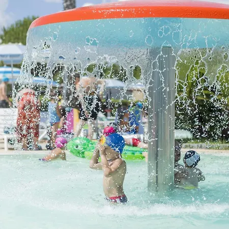 Riva Nuova Village Vakantiepark 4*