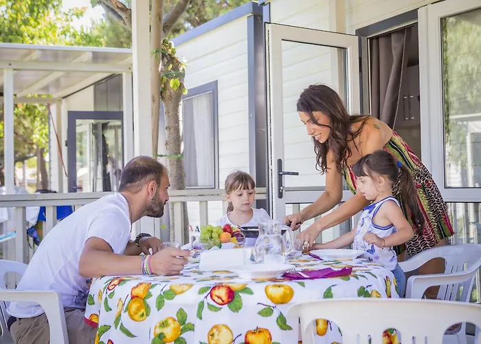 Parco vacanze Riva Nuova Village 4*