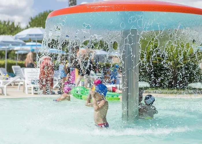 Riva Nuova Village Parco vacanze 4*